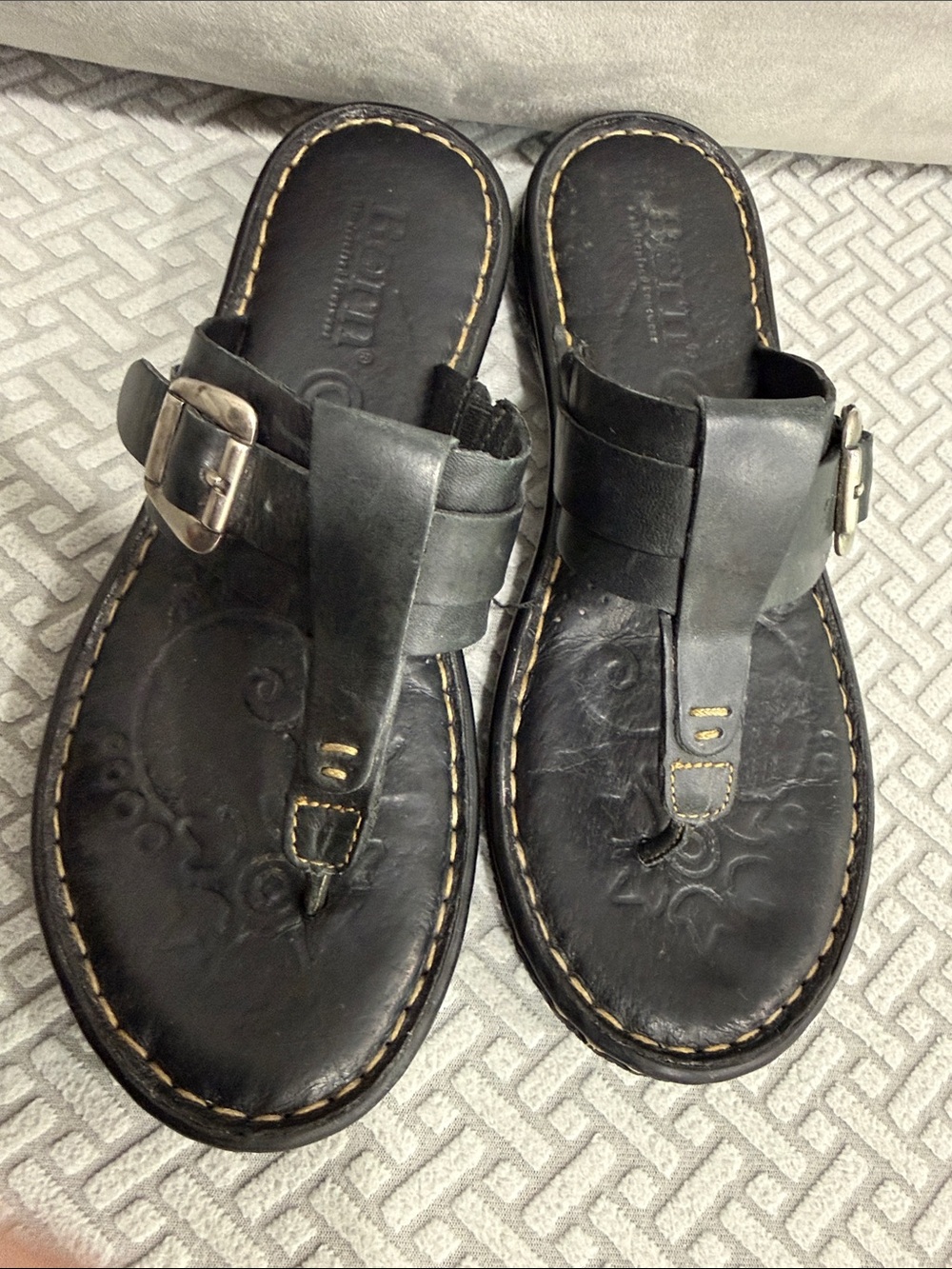 Born Leather Toe Loop Boho Sandals Womenβs 38 (7.5-8) Black
